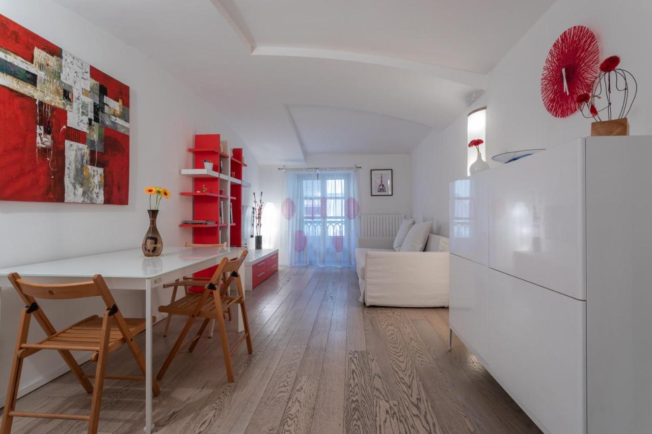 Red Near Porta Nuova By Wonderful Italy Apartment