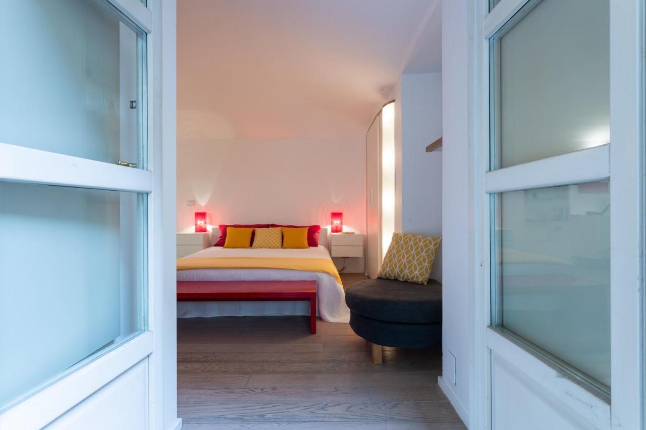Red Near Porta Nuova By Wonderful Italy Apartment *