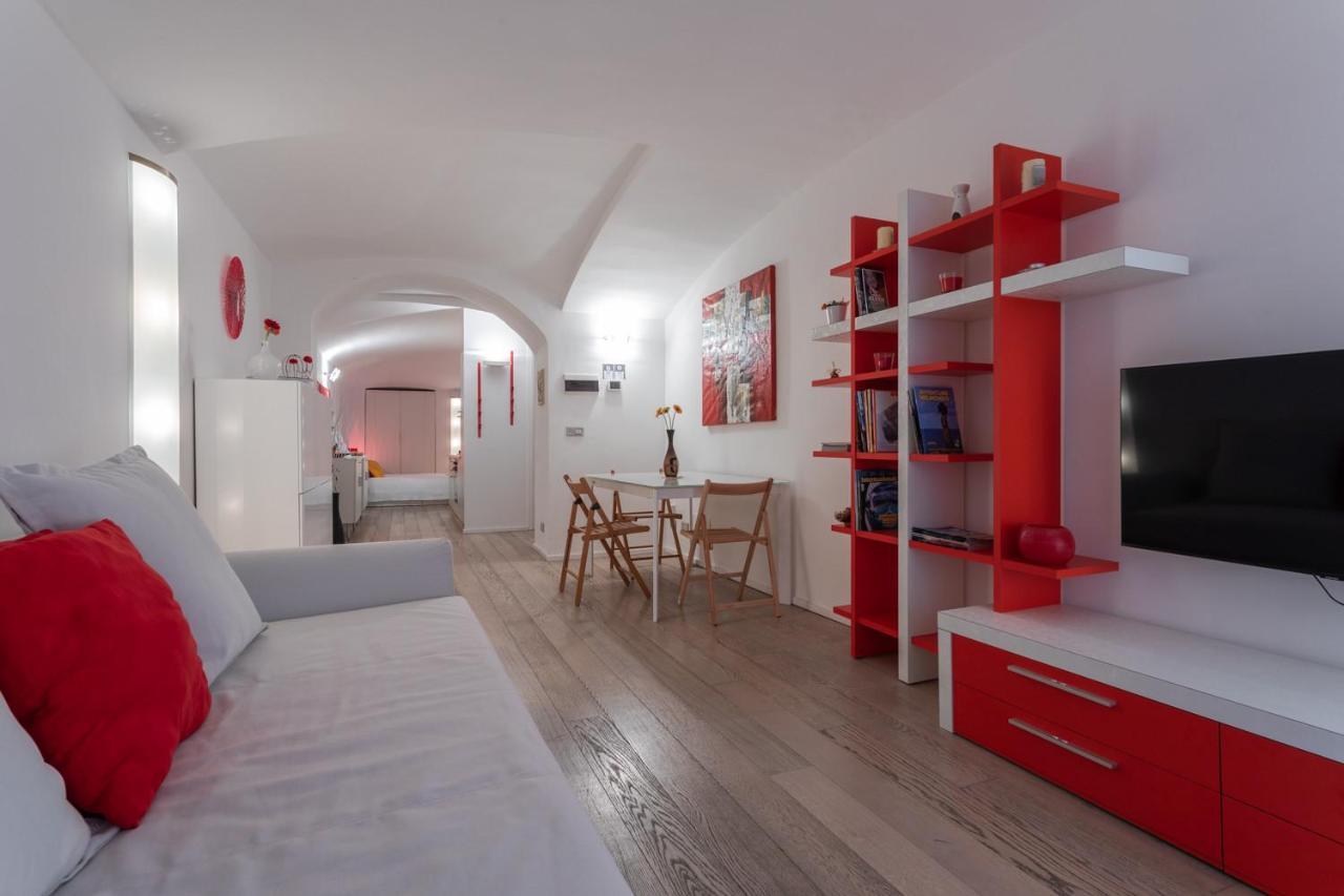 Red Near Porta Nuova By Wonderful Italy Apartment *